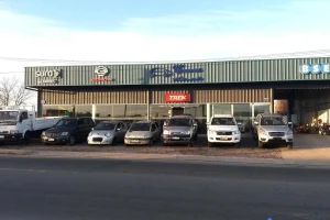 Cuevas Automóviles