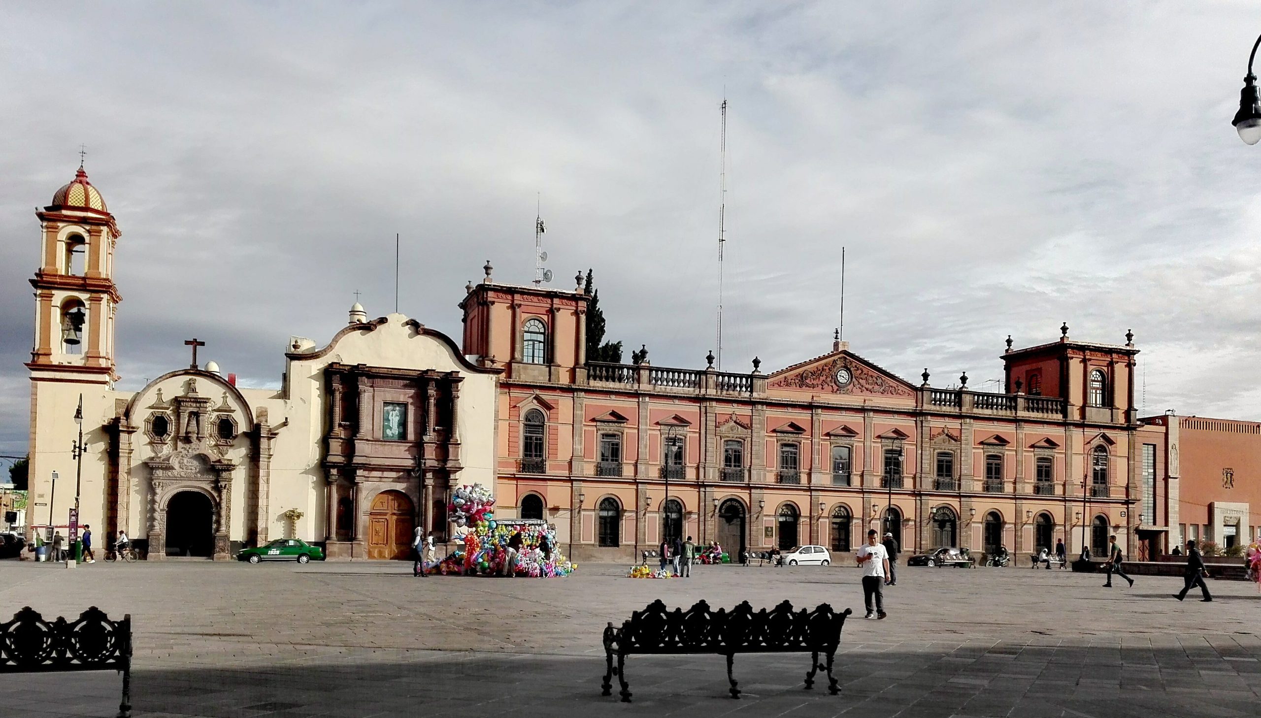 plaza de los fundadores scaled